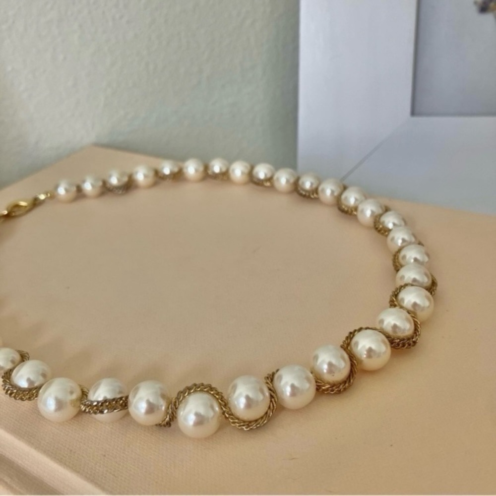 Pearl & Gold Chain Necklace Vintage “Alienor” Classic Style Quiet Luxury Elegant - Picture 5 of 10